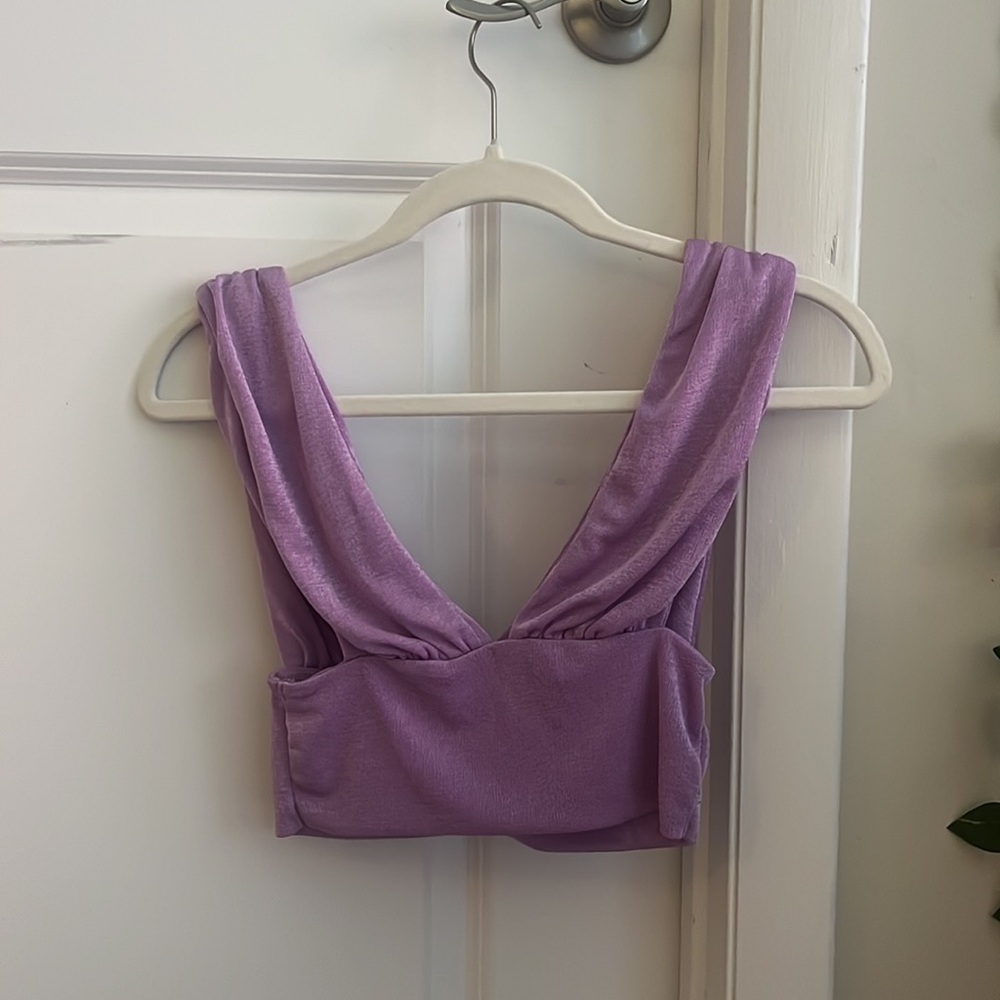 Amazon Cropped Tank - Picture 2 of 4